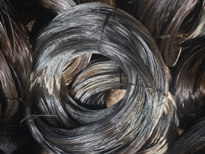 <span class=keywords><strong>Fil</strong></span> <span class=keywords><strong>de</strong></span> <span class=keywords><strong>fer</strong></span> recuit noir <span class=keywords><strong>de</strong></span> qualité supérieure 1,2 mm 1,6 mm pour béton armé - Product Image 1