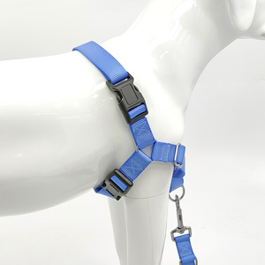 Arnés Ajustable para Perro de Nailon Azul con Cierre de Hebilla, Estilo Simple para Perros Medianos - Product Image 1