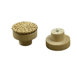 Poignées de tiroir rondes en rotin tressé couleur naturelle, 6 pièces avec vis, pour armoires en bois Golden Leaf - Product Image 5