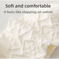 Chaussettes de bateau respirantes pour femmes pour le printemps été mignon nuage blanc conception d'ours petites chaussettes imprimées de Logo mince Invisible