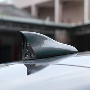 Luz de Techo Magnética Solar para Auto con Forma de Aleta de Tiburón, Control Remoto, Accesorios Decorativos para Automóvil - Product Image 4