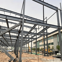 Bâtiment d'entrepôt en acier préfabriqué résistant aux intempéries pour le stockage industriel et la logistique