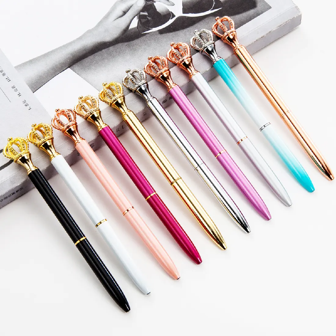 Hot sale luxury metal pen promotion gift crystal Diamond crown pen with custom logo ballpoint pens
