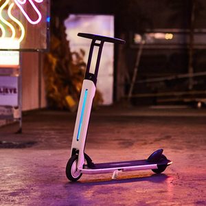 Hot pour <span class=keywords><strong>Ninebot</strong></span> <span class=keywords><strong>Air</strong></span> T15 Scooter électrique pour adultes Portable 12.4mph 7.5 pouces roue 250W moteur puissance conception à trois roues - Product Image 2