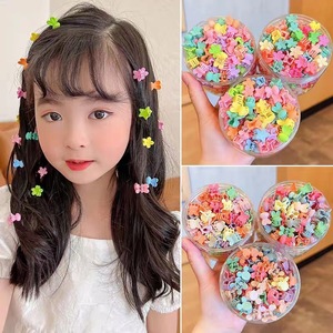 Vente en gros d'usine : Mini pinces à cheveux <span class=keywords><strong>de</strong></span> qualité, colorées, style bonbon, en plastique, accessoires capillaires pour enfants, Noël, emballage OPP - Product Image 2