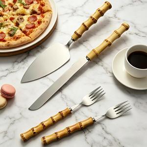 Juego de utensilios para cortar pasteles de boda de acero inoxidable, espátula para pasteles, tenedor para postres, cuchillo para pizza, diseño con mango de bambú antideslizante - Product Image 4