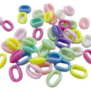 11*16mm 1250 pièces/sac en gros chaînes acryliques de couleur mélangée ovale anneau ouvert perles connecteur chaîne à maillons pour la fabrication de colliers à faire soi-même - Product Image 1