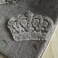 Taille personnalisée de tapis extra large en fourrure de lapin pour le salon ou la chambre à coucher avec mousse antidérapante support à pois en silicone doux au toucher