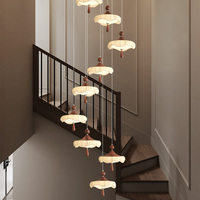 Escalier Lustre Haut Plafond Minimaliste Villa Duplex Loft Escaliers Suspendus Lumières Lustre Couleur Bois de Noyer Éclairage