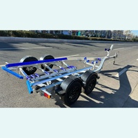Remorque de bateau en aluminium avec freins hydrauliques, avec plateaux en polyéthylène et essieu tandem pour bateaux de pêche
