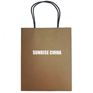 Sac en papier kraft brun recyclable avec logo personnalisé et poignée en papier noir SP3048 - Product Image 6