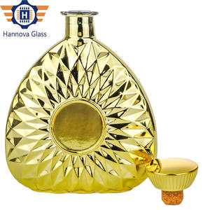 Bouteille à facettes plaquée or de luxe de 700ml pour Brandy <span class=keywords><strong>Tequila</strong></span> Spirit bouteille en verre décorative vide personnalisée - Product Image 1