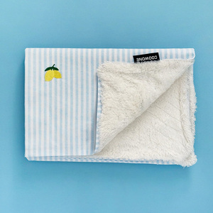 <span class=keywords><strong>Couverture</strong></span> <span class=keywords><strong>pour</strong></span> <span class=keywords><strong>chien</strong></span> en peluche douce personnalisée, imperméable, lavable, en polaire Sherpa, <span class=keywords><strong>pour</strong></span> canapé, lit, siège arrière de <span class=keywords><strong>voiture</strong></span>, vente en gros - Product Image 1