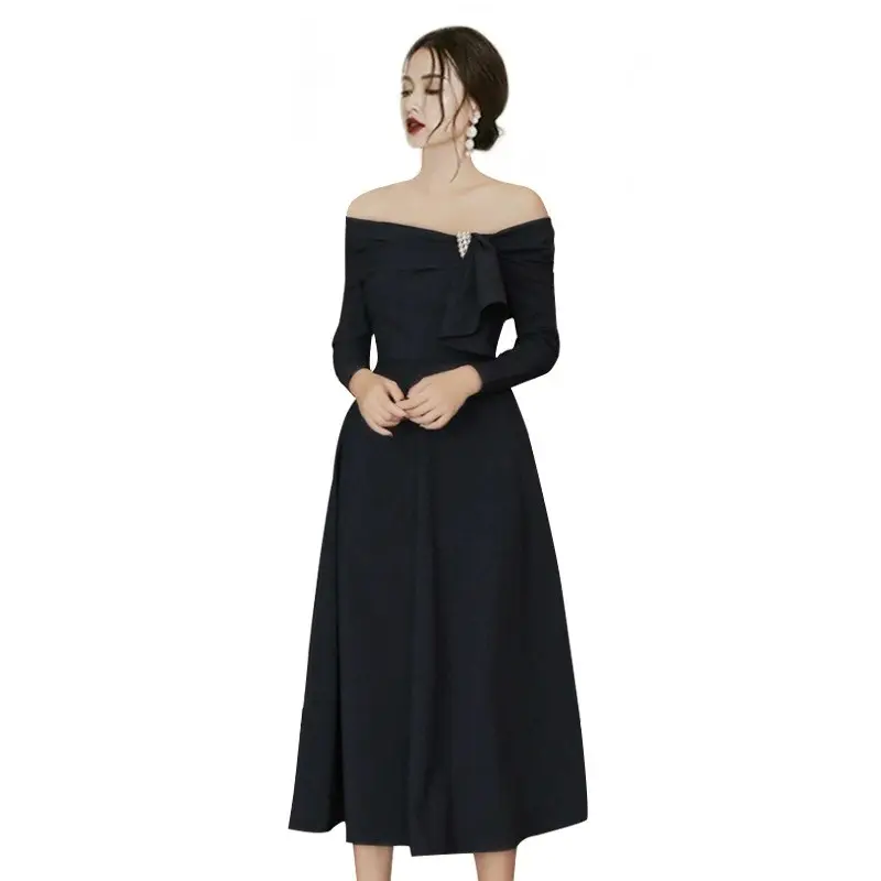 शरद ऋतु 2022 नई लाइन कंधे backless मोती अनियमित उच्च कमर स्लिमिंग पोशाक हेपबर्न शैली छोटी काली पोशाक