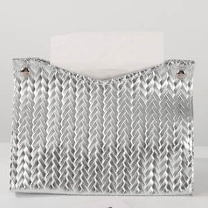 Boîte à mouchoirs en cuir tressé SHEIN, blanche, autoportante, multi-usage, décoration intérieure, printemps 2025 - Product Image 3