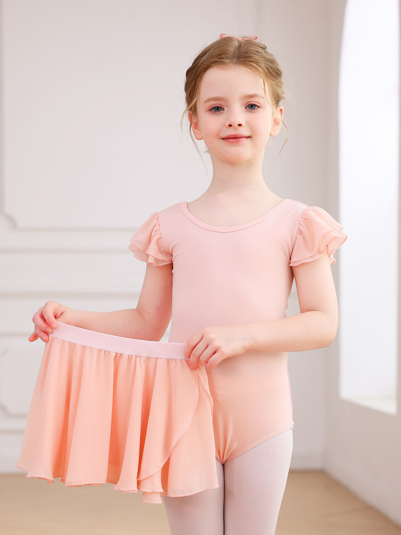 สีชมพูอ่อน