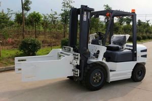 Abrazadera de fardo para carretilla elevadora diésel, capacidad de carga de 3 toneladas con altura de elevación de 4500mm - Product Image 2