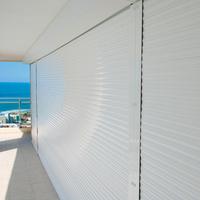Fabricant de fenêtres à volets roulants en aluminium Fenêtre à volets roulants électriques en aluminium avec une largeur de lamelles de 55 mm