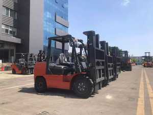 Carretilla elevadora diésel 1,5 T 2T 2,5 T 3ton 3.5ton 4T 5t 6t 7T 8t con función de posición de horquilla de cambio lateral de motor EURO V - Product Image 5