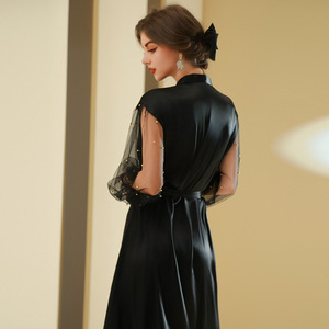 Peignoir <span class=keywords><strong>de</strong></span> Mariée en Satin Blanc pour <span class=keywords><strong>Femme</strong></span> à Manches Longues, Personnalisable avec Logo - Product Image 5