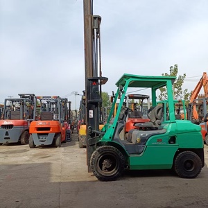 Used Mitsubishi FD30 Counterbalance Forklift 3 Ton S4S Diesel Engine Solid Tire Well-Maintained for Factory <b>Handling</b> - Product Image 5