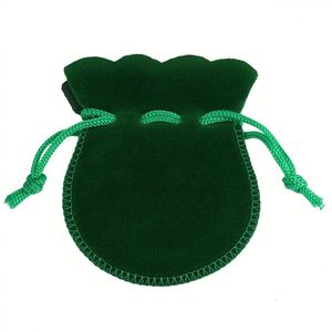 Pochette cadeau en velours ronde de 9*12 cm pour bijoux, avec impression de logo - Product Image 4