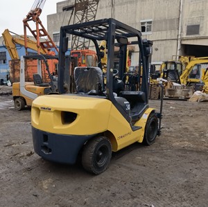 Montacargas Komatsu Usado Original de Japón, 30 Toneladas, Diésel, Fd300, Montacargas Komatsu de 2.5 Toneladas, Diésel, en Buen Estado, en Venta - Product Image 4
