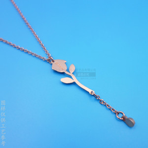 Collier en métal 3D finement sculpté en forme de rose, pendentif en alliage de zinc or rose, bijou fantaisie en forme de fleur, cadeau, ras-de-cou tendance - Product Image 2