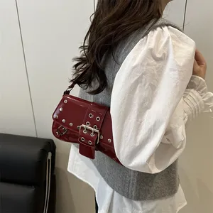Y2k Rivet Design sacs à <span class=keywords><strong>bandoulière</strong></span> pour femmes couleur unie Cool filles chaudes en cuir Pu sous les bras <span class=keywords><strong>sac</strong></span> Vintage femme <span class=keywords><strong>téléphone</strong></span> sacs à main <span class=keywords><strong>sac</strong></span> à main - Product Image 3