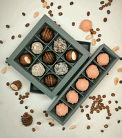 Boîte d'emballage en papier de luxe personnalisée boîte à bonbons au chocolat avec boîte séparatrice pour 4 6 8 12 16 20 32 pièces d'emballage de chocolat