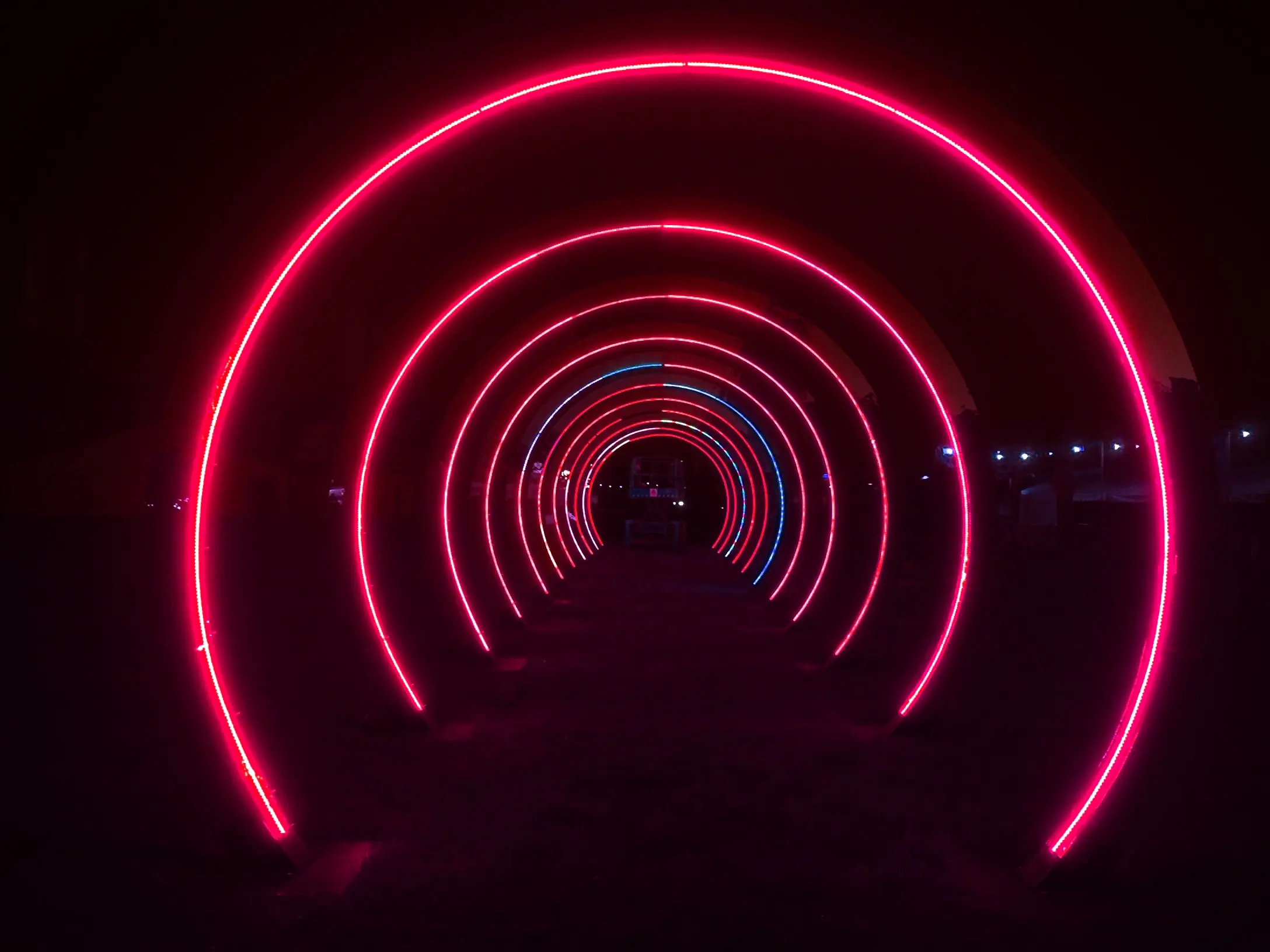 Özel açık zaman tüneli müzik festivali akıllı olay dekoratif işıklar RGB LED akıllı yuvarlak kemer peyzaj ışıkları
