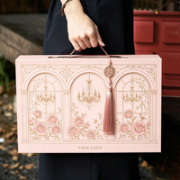 Boîte cadeau de luxe rose personnalisée avec logo, en carton rigide, style vintage, avec pompon en forme de chandelier, vente en gros