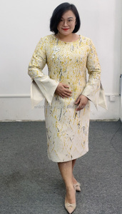 ชุดเดรสสีทองแบบชิ้นเดียว ดีไซน์หรูหรา สั่งตัดได้ ไซส์พลัส เสื้อผ้าสตรี ชุดไปโบสถ์ ชุดทำงาน ชุดออกงาน - Product Image 2
