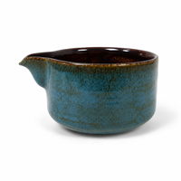 Ensemble de 4 pièces pour cérémonie du thé japonaise, bleu sarcelle, avec glaçure réactive, comprenant un bol en céramique à bec verseur, un support pour Chasen, un fouet en bambou et une cuillère.