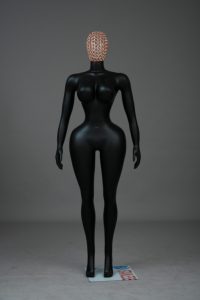 Maniquí femenino negro de cuerpo completo, talla grande, con busto y caderas anchas, para exhibición en tienda de ropa de estilo <span class=keywords><strong>occidental</strong></span>. - Product Image 2