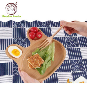 Naturel Logo Personnalisé Dessin Animé <span class=keywords><strong>Lapin</strong></span> Hêtre Bois <span class=keywords><strong>Assiette</strong></span> Bébé Enfants En Bois Divisé <span class=keywords><strong>Assiette</strong></span> à Dîner - Product Image 4