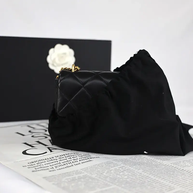 Fabbrica OEM per il sacchetto di polvere di lusso con coulisse in cotone nero di marca per borse di scarpe