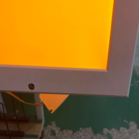 Panneau LED plat ambre pour salle blanche 585-595nm 1200x300mm 1x4FT à montage en surface sans scintillement pour laboratoire pharmaceutique et hôpital