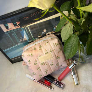 Petite pochette à fermeture éclair pour maquillage cosmétique en coton rembourré <span class=keywords><strong>avec</strong></span> logo de taille personnalisée pour baumes de bâtons à lèvres - Product Image 3
