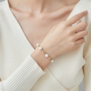 Pulsera Minimalista de Perlas Doradas para Mujer, Hecha a Mano, Elástica, con Perlas Pequeñas, Accesorio de Moda, Regalos para Bodas y Fiestas - Product Image 1