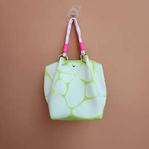 Bolso de mano suave de diseñador de tendencias 2025 para mujer, nueva colección de gran capacidad, mercados en línea de moda populares para damas - Product Image 1