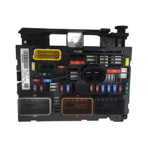 Boîtier de fusibles automobile 9807028780 pour système électrique de voiture, support de fusibles durable, remplacement compatible avec Citroën <span class=keywords><strong>Peugeot</strong></span> - Product Image 1