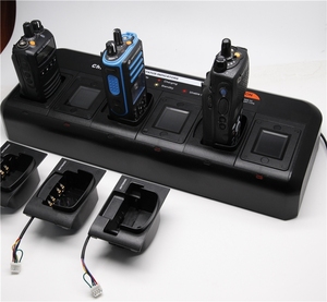 Chargeur intelligent rapide pour radios bidirectionnelles XH-D6S, système de <span class=keywords><strong>maintenance</strong></span> de batteries à 3 stations, chargeur multifonction pour talkies-walkies - Product Image 1
