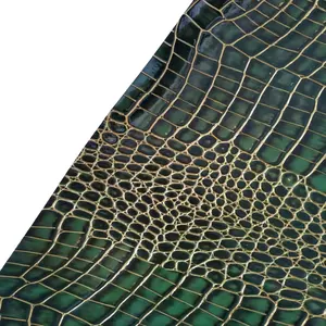 Cuir synthétique de grain de crocodile de PVC de couleur en métal pour faire le sac