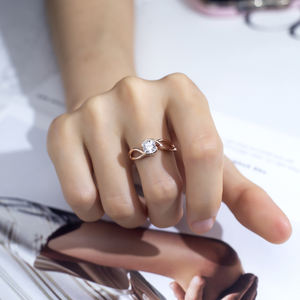 Anillo de Diamantes con Corte Cojín en Oro Rosa de 14K para Mujer, Joyería Messi MSR-1524 - Product Image 5