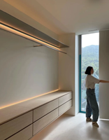 Dressing sur mesure en bois massif, armoire de luxe, portes modernes en placage de bois, grande capacité, conception professionnelle gratuite