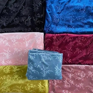 ผ้าหุ้มโซฟาคุณภาพสูงสำหรับตกแต่งบ้าน ผลิตจากโพลีเอสเตอร์ 100% เนื้อผ้านุ่มลายนูน 3 มิติ แบบกำมะหยี่ฮอลแลนด์ - Product Image 1