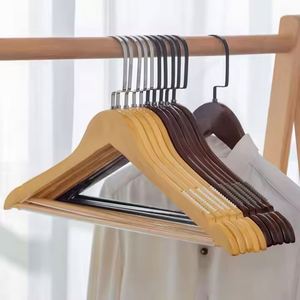Perchas de Madera Personalizadas con Ranuras para los Hombros, Perchas Delgadas y Resistentes para Baño y Tiendas de Ropa al por Mayor - Product Image 3