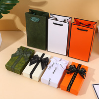 Coffret Cadeau Haut de Gamme Deux Pièces pour Femme en Stock – Rouge à Lèvres, Parfum, Faveur de Mariage, Emballage en Papier – Vente en Gros