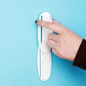 Soporte rectangular desmontable para regleta de enchufes, para montaje en pared, para gestión de cables en paredes detrás de puertas - Product Image 4